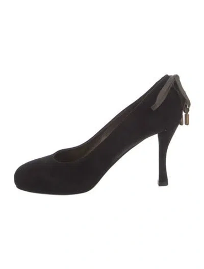 Pre-owned Hermes Vintage Suede Pumps In Black