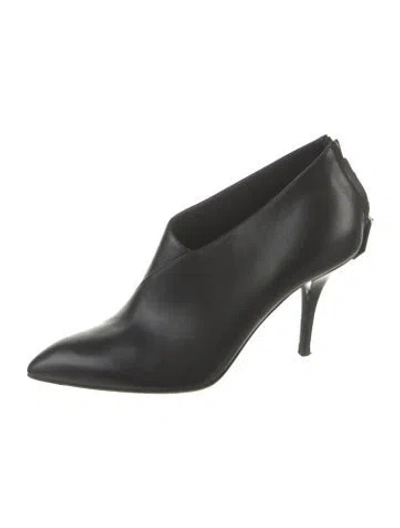 Pre-owned Hermes Virginia Virginia Leather Pumps In Black