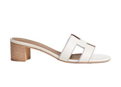 Pre-owned Hermes Women's  Oasis Calfskin Sneakers In Blanc
