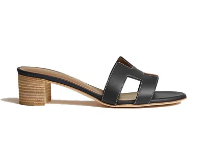 Pre-owned Hermes Women's  Oasis Calfskin Sneakers In Noir