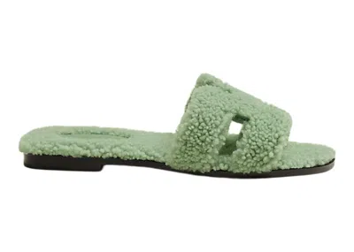Pre-owned Hermes Women's  Oran Sandal Vert D'eau Woolskin Sneakers In Light Green/black
