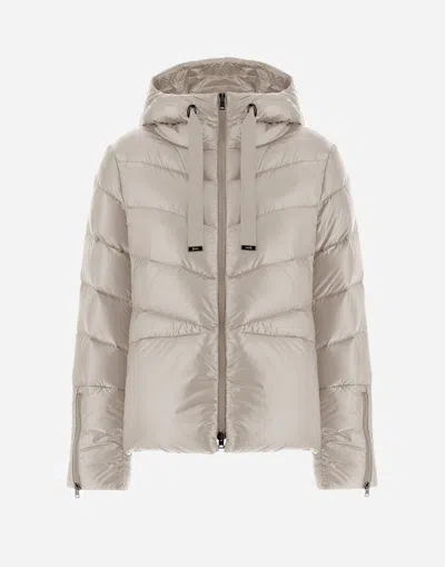 Herno Cape In Nylon Ultralight In Chantilly