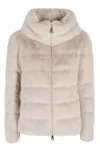 Herno Cropped Beige Coat With Horizontal Quilted Pattern And High Collar In Chantilly