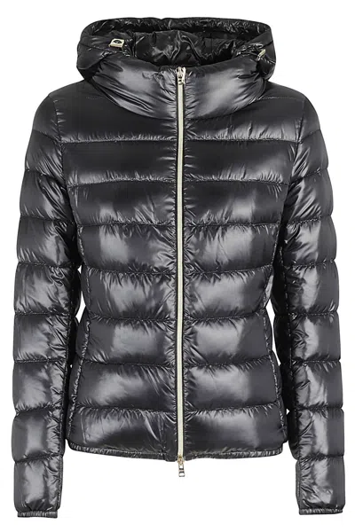 Herno Giada Hooded Quilted Down Jacket In Nero