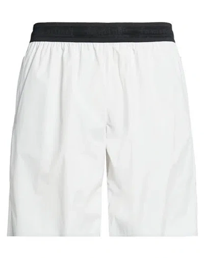 Herno Laminar Man Shorts & Bermuda Shorts Light Grey Size Xl Polyamide, Elastane In Gray