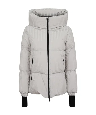 Herno Women's Quilted Hooded Down Jacket In Beige