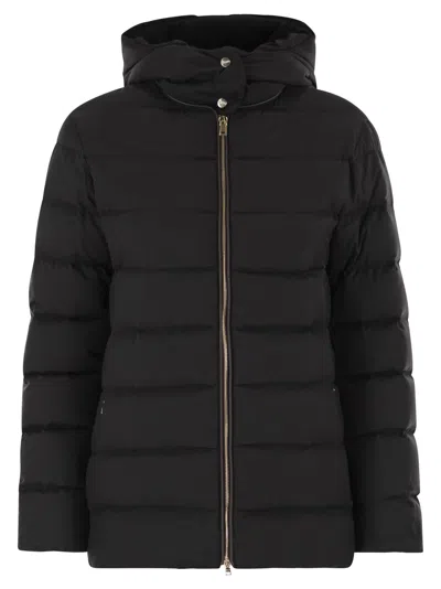 Herno Medium Down Jacket With Hood In Black