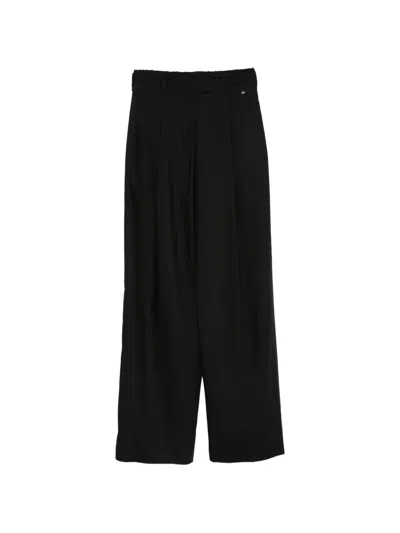 Herno Pleated Trousers In Black