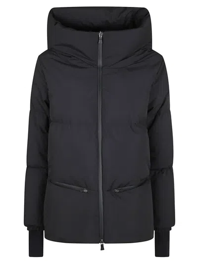 Herno Puffer Jacket With Structured Collar And Zipper Closure In Black