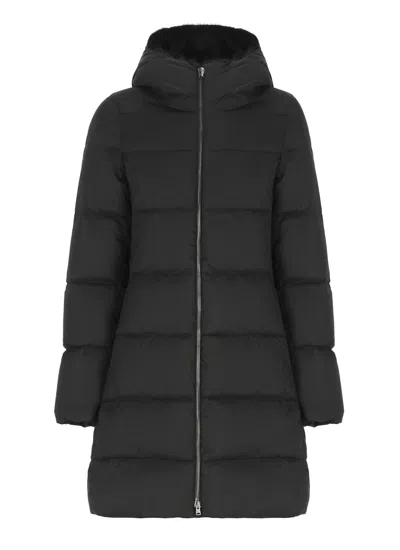 Herno Black Down Jacket With Fixed Hood And Quilted Design In Tech Fabric Woman