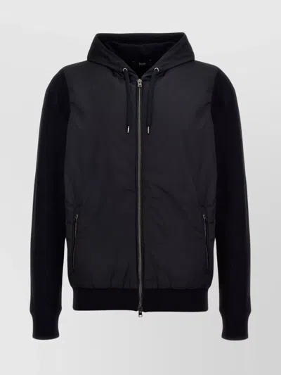 Herno Quilted Knit Hooded Jacket With Side Zip Pockets In Midnight Blue