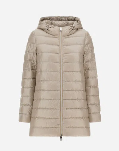 Herno Resort A-shape Jacket In Nylon Ultralight In Chantilly