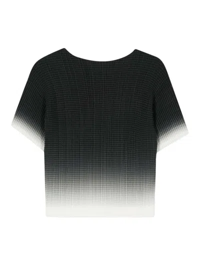 Herno Shaded Pleated T-shirt In Black