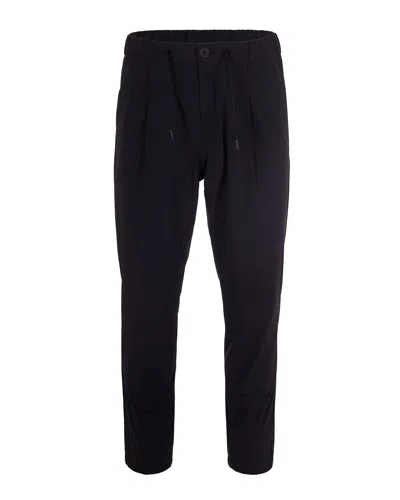 Herno Sleek Modern Trousers For Men In Nero