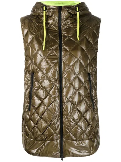 Herno Sleeveless Quilted Padded Jacket In Grün