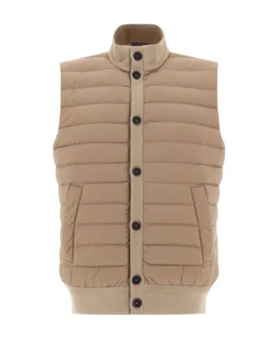Herno Sleeveless Vest In Nude