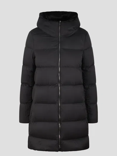 Herno Black Down Jacket With Fixed Hood And Quilted Design In Tech Fabric Woman