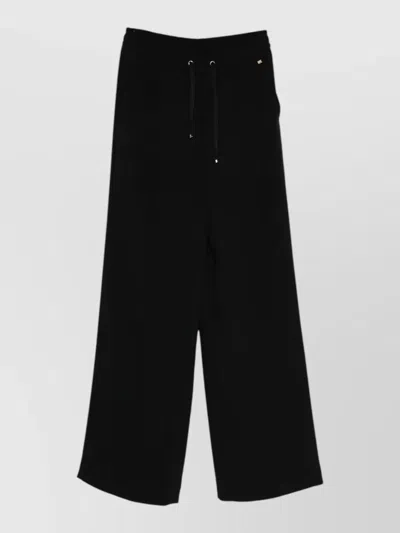 Herno Trousers Side Pockets Wide Leg Design In Black
