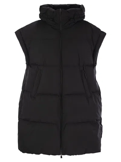 Herno Women Laminar Gore-tex Vests In Black