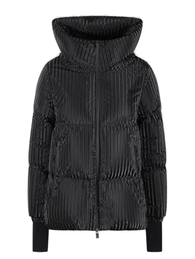 Herno Zipped Down Jacket In Black