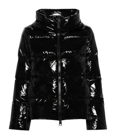 Herno Glossy Hooded Down Coat With Quilted Design In Black