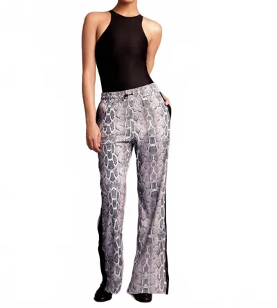 Heroine Sport Alba Lightweight Sustainable Pants In Snow Python In Multi
