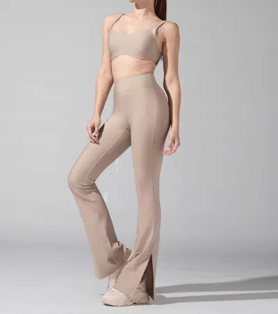 Heroine Sport Harlow Luxurious Bra In Taupe In Neutral