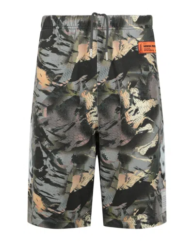 Pre-owned Heron Preston Men's  Camo Flaming Sweatshorts In Green