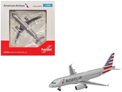 Herpa Airbus A320 Commercial Aircraft "american Airlines" (n680aw) Silver With Blue And Red Tail 1/500 Die