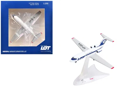 Herpa Yakovlev Yak-40 Commercial Aircraft "lot Polish Airlines" (sp-gea) White With Blue Stripes And Tail 