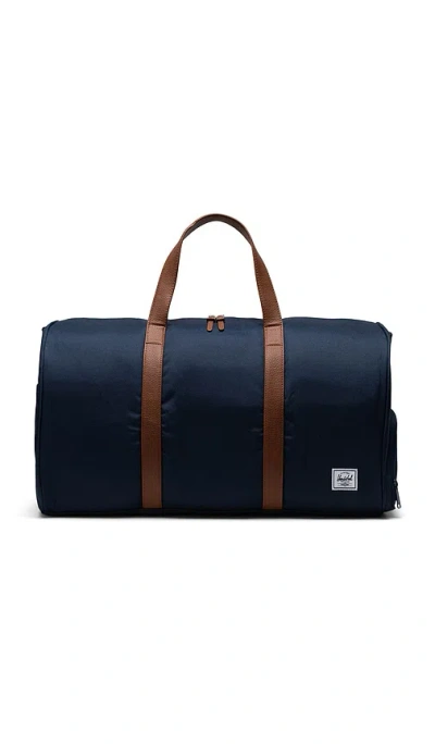 Herschel Supply Co Novel Duffle In 藏青色