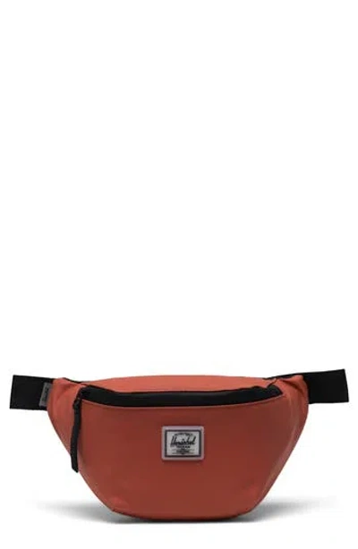 Herschel Supply Co . Pop Quiz Belt Bag In Chutney