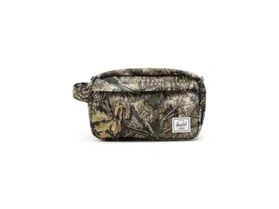 Herschel Supply Co Realtree(r) Chapter Travel Kit Cosmetic Case Realtree Apx Camo: One Size In Green