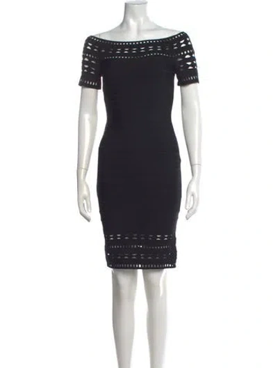 Pre-owned Herve Leger Off-the-shoulder Knee-length Dress In Black