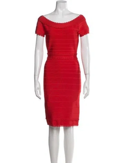 Pre-owned Herve Leger Off-the-shoulder Knee-length Dress In Red