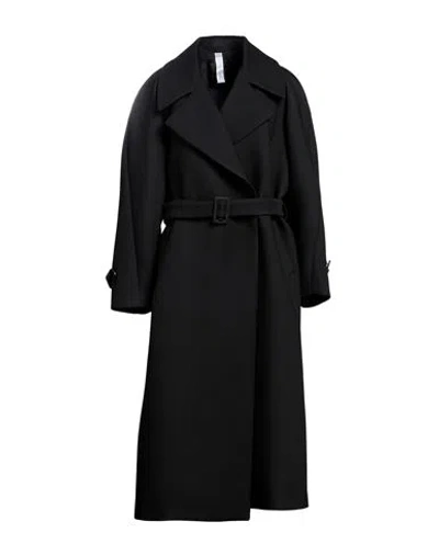 Hevo Coats In Black
