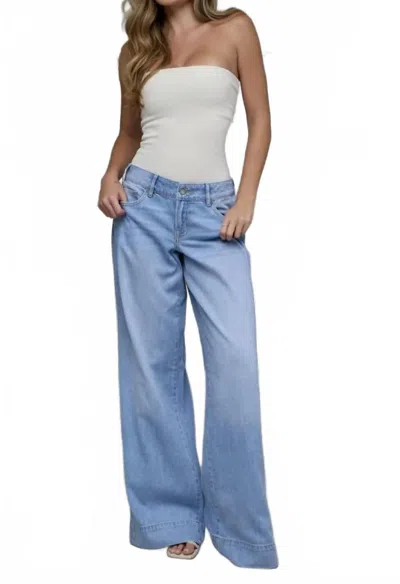 Hidden Low Rise Super Wide Leg Jeans In Light Wash In Blue
