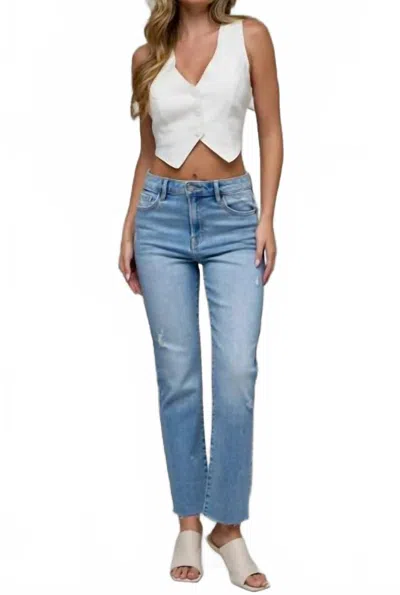 Hidden Quinn Skinny Jean In Medium Light Wash In Blue