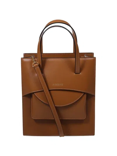 Hidesins Pocket Leather Handbag In Sand