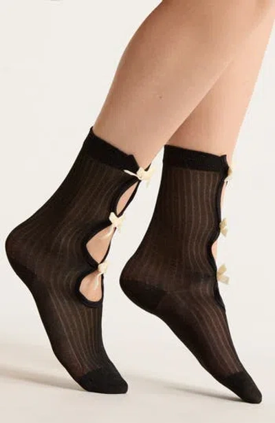High Heel Jungle Velvet Bow Socks In Brown