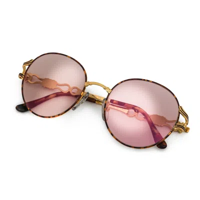 Hilton Vintage  Parklane 103 C2 24kt In White