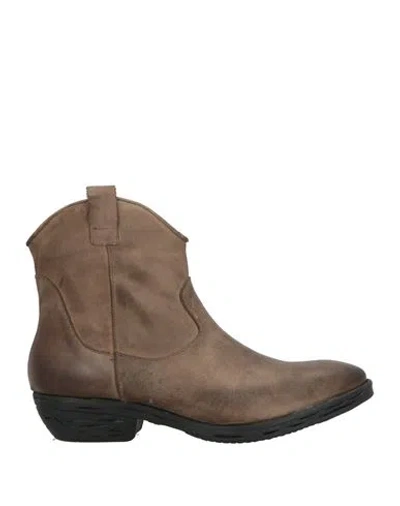 Hilya Woman Ankle Boots Khaki Size 7 Leather