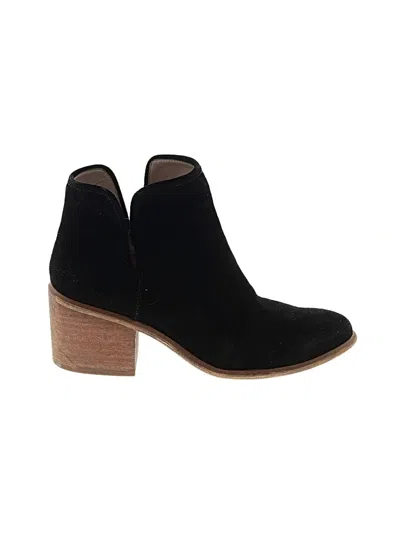 Pre-owned Hinge Ankle Boots In Black