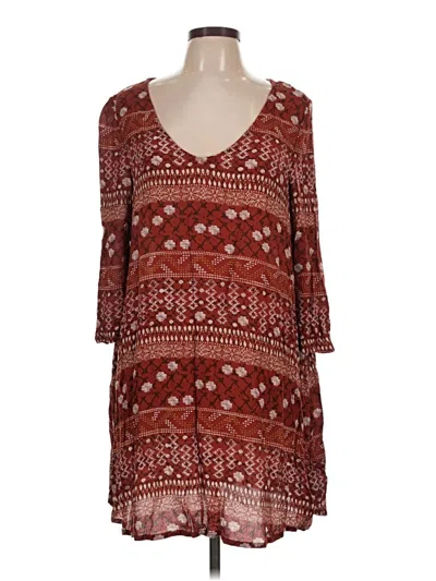 Pre-owned Hinge Casual Dress In Burgundy