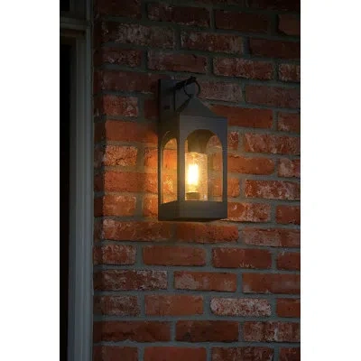 Hinkley Medium Wall Mount Lantern In Distressed Zinc;zinc Vieilli