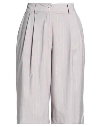 Hinnominate Woman Shorts & Bermuda Shorts Grey Size M Polyester, Viscose, Elastane In Gray