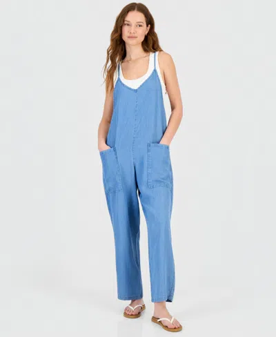 Hippie Rose Juniors' Chambray V-neck Sleeveless Jumpsuit In Blue