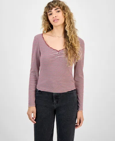 Hippie Rose Juniors' Lace-trim Gathered-bust Top In Red