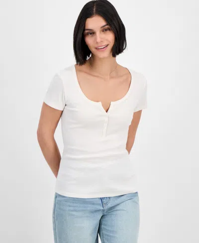 Hippie Rose Juniors' Ribbed Henley Longline T-shirt In White