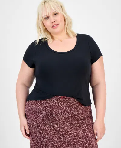 Hippie Rose Trendy Plus Scoop-neck T-shirt In Black